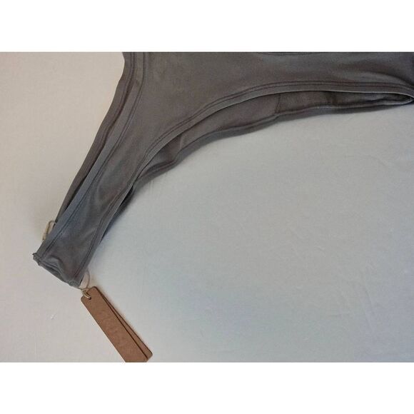 Skims thong panty Nwt - Picture 9 of 9